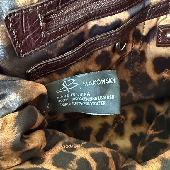 b. Makowsky Brown Shoulder Bag - Picture 9 of 10